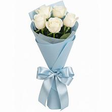 Букет 5 Белых роз Проуд в Акташ