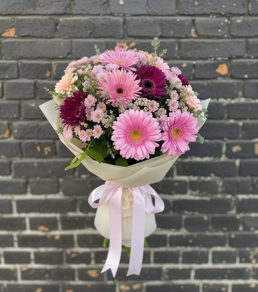 Букет цветов из: Герберы и Хризантемы в Акташ