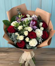 Букет цветов из:  Розы и Альстромерии в Акташ