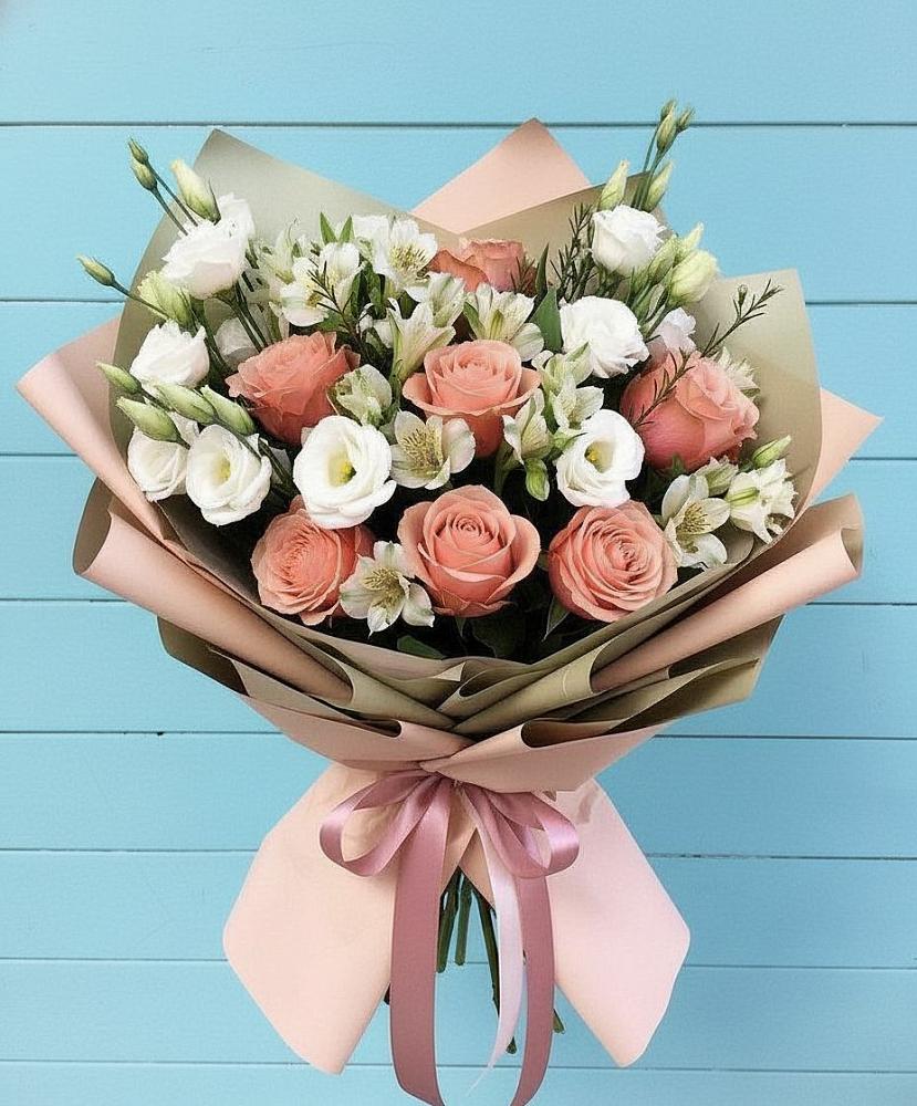 Букет цветов из: Розы, Альстромерии и Лизиантусы в Акташ