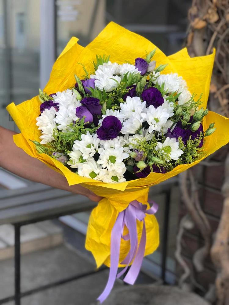 Букет цветов из: Ирисы, Хризантемы и Ромашки в Акташ