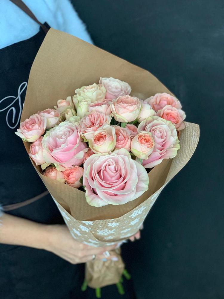 Букет цветов из: Хризантемы и Розы в Акташ