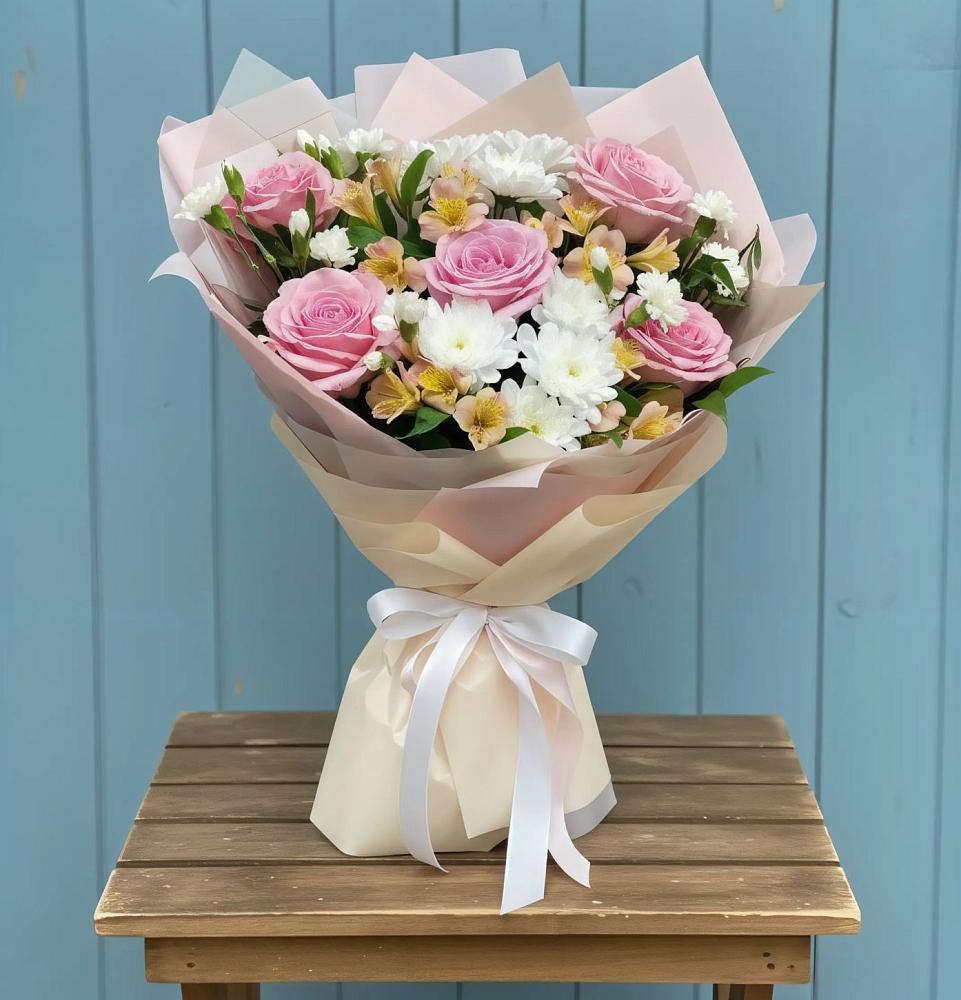 Букет цветов из: Гвоздики, Орхидеи и Розы в Акташ