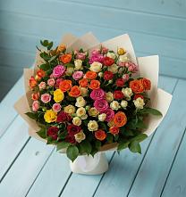 Букет Микс из разноцветных кустовых роз в Акташ