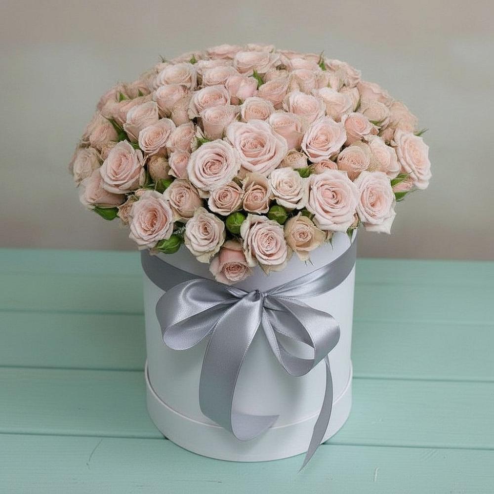 Цветочная композиция из Розы в шляпной коробке в Акташ